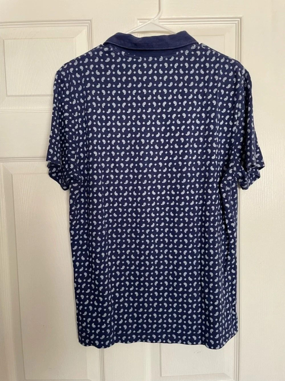Banana Republic Vintage Mens Size Medium Navy Polo with Light Blue Paisley Print